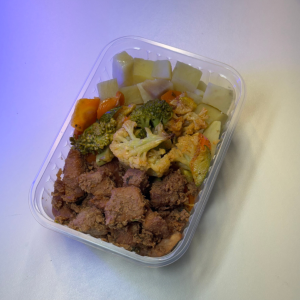 Lombo suíno com batata doce em cubos e mix de legumes (T20)