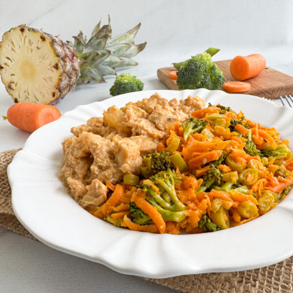 Frango thai com abacaxi e legumes refogado (Vagem, cenoura e brócolis) (L16) - Image 4
