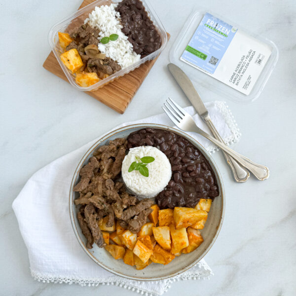 PF Frozen Carne acebolada, Arroz branco, Feijão e batata inglesa assada (GF26)