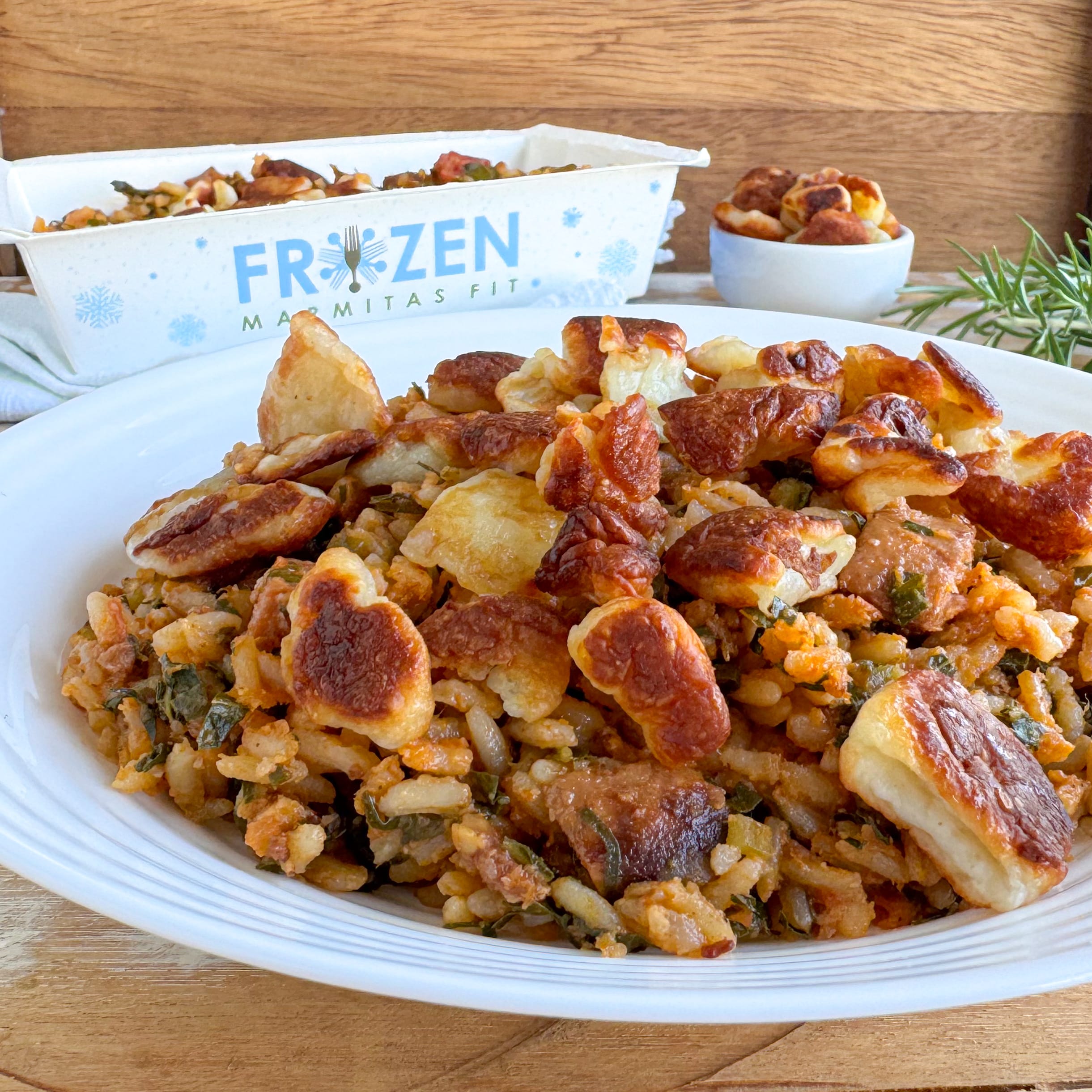 Arroz caseiro com calabresa, bacon e queijo coalho