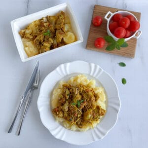 GF29 - Frango caipira com aipim em cubos