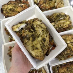 L7 - Filé de Tilápia com Caponata de berinjela e abobrinha